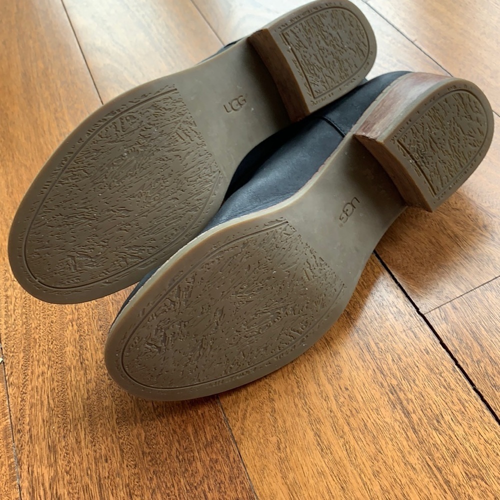 UGG Australia ‘Darling’ Suede Bootie - Picture 13 of 15